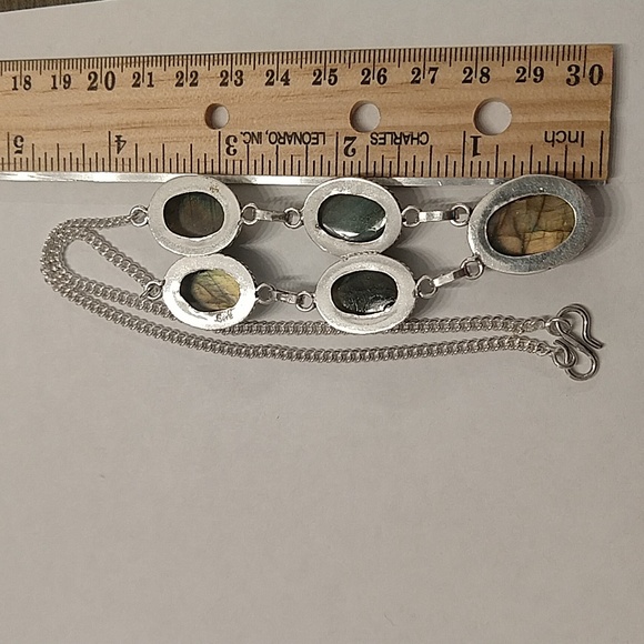 Labradorite necklace and earrings - Picture 5 of 8